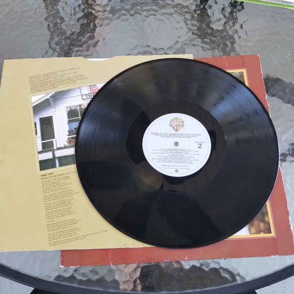 EmmyLou Harris Roses in The Snow Vinyl Record Album - Picture 4 of 4